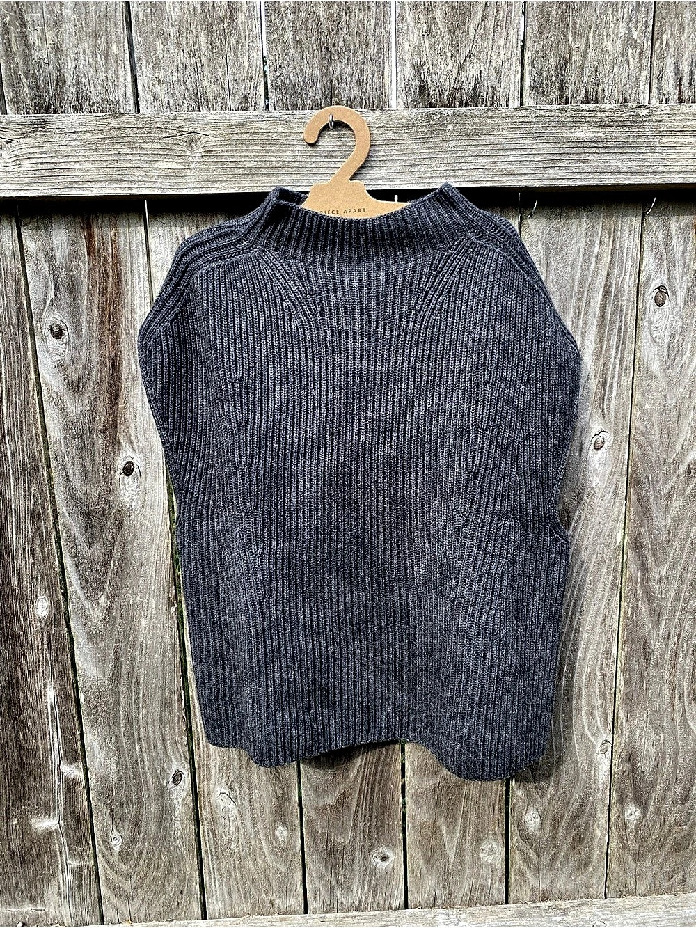 Banana Republic Oversized Ribbed Wool Cashmere Vest in Gray Size M/L
